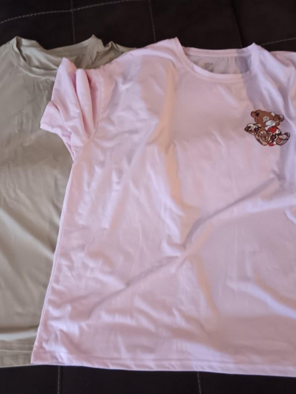 2 Pack Shein Curve Plus Size Men's XXXL T-Shirt Pink, Beige Preowned